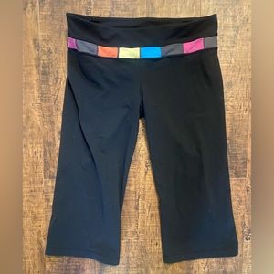 Lululemon Groove Crop Pants - GUC - Size 12